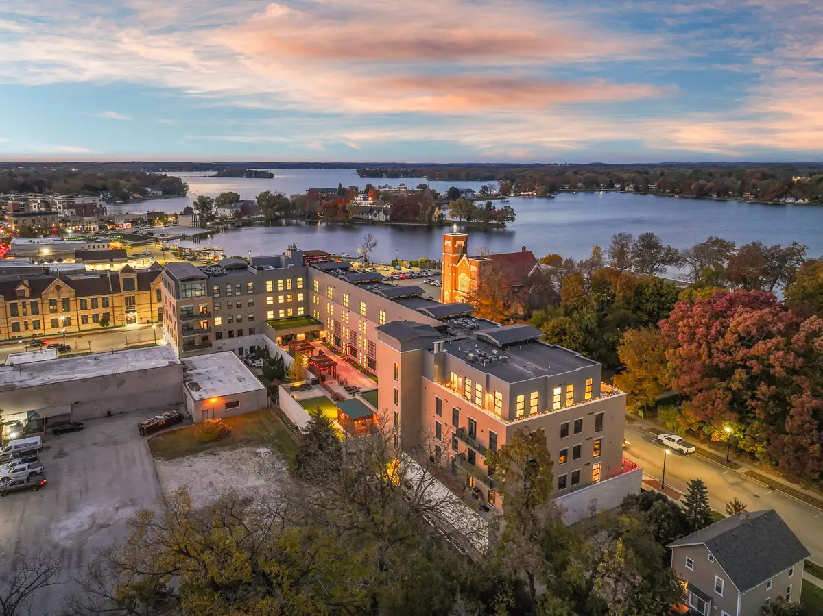 215 E Pleasant St, Oconomowoc, WI 53066 - Image #1