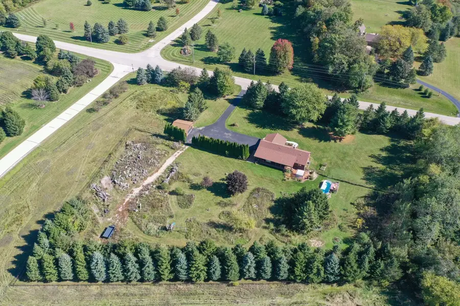 231 Scenic Rd, Colgate, WI 53017 - Image #2