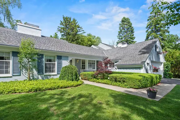 1030 W Ravine Ln, Bayside, WI 53217