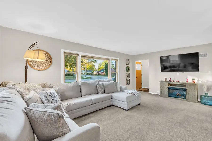 905 Indiana St, Racine, WI 53405 - Image #3