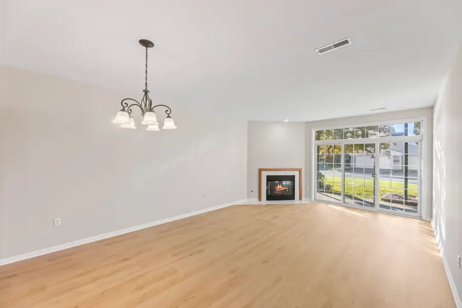 N16W26567 Tall Reeds Ln, Pewaukee, WI 53072 - Image #3