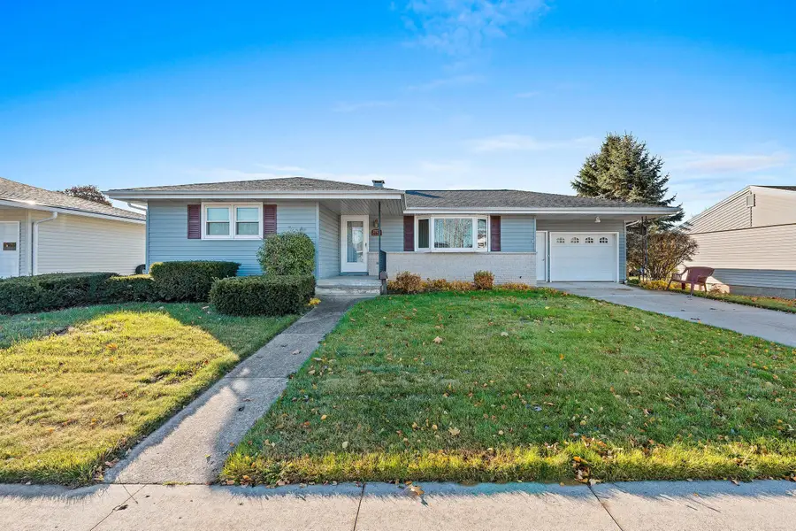 2723 42nd St, Two Rivers, WI 54241 - Image #2