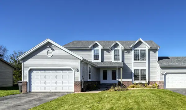 418 N 6th St, Waterford, WI 53185