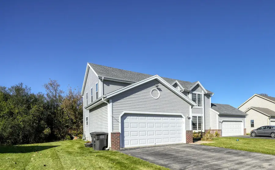 418 N 6th St, Waterford, WI 53185 - Image #2