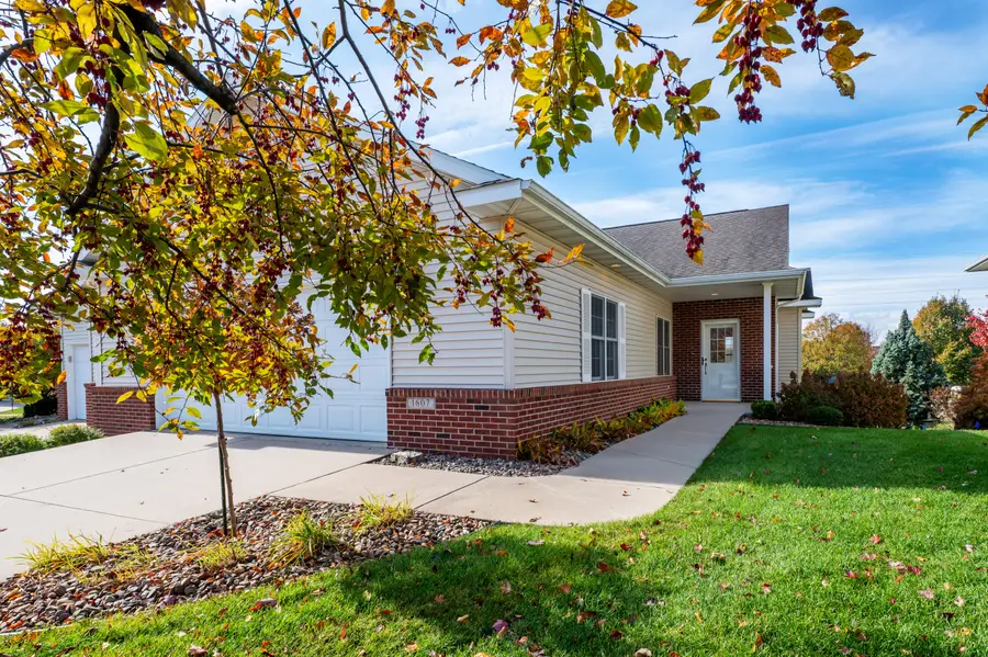 1607 Pine Ridge Dr, Onalaska, WI 54650 - Image #3