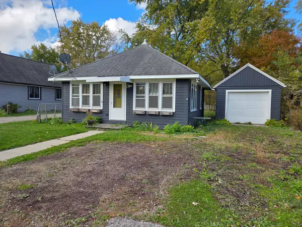 1459 Shoreland Ln, Richfield, WI 53033