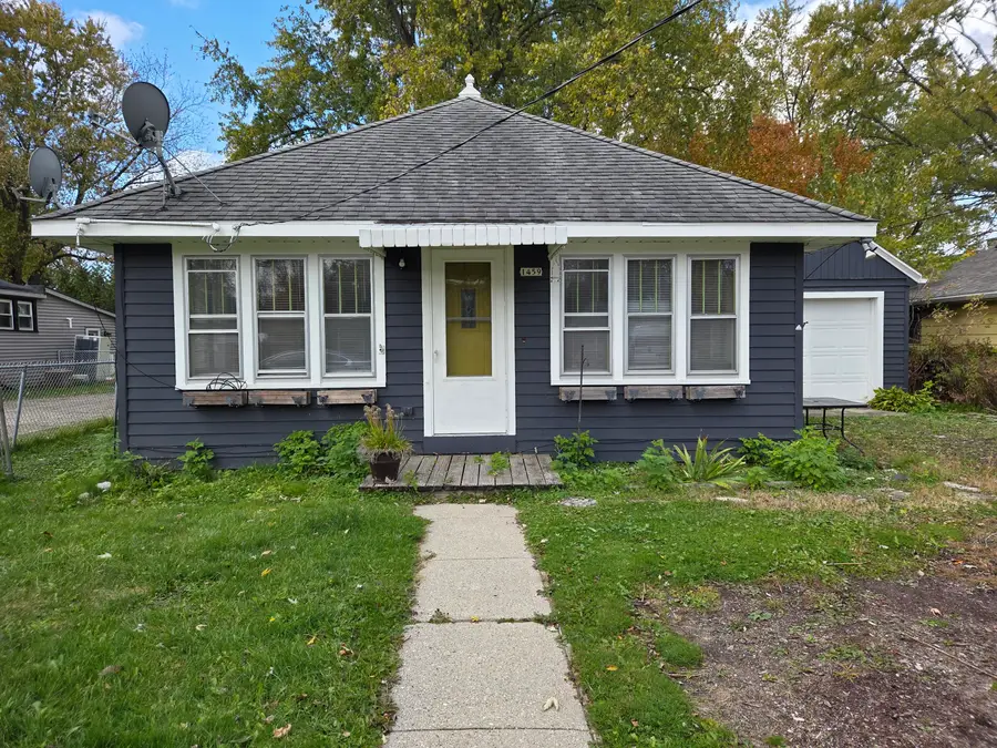 1459 Shoreland Ln, Hubertus, WI 53033 - Image #2