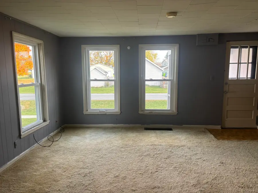 137 Plain St, Sharon, WI 53585 - Image #3