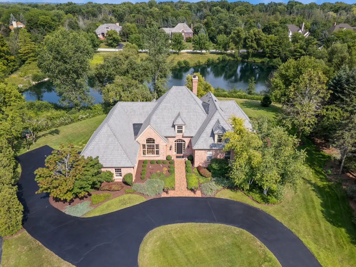 4012 W Canterbury Ct, Mequon, WI 53092 - Image #1
