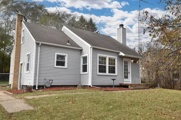 11116 11th Ave, Pleasant Prairie, WI 53158