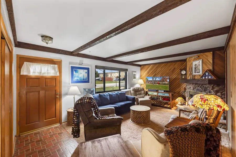 1482 S Coachlight Dr, New Berlin, WI 53151 - Image #3