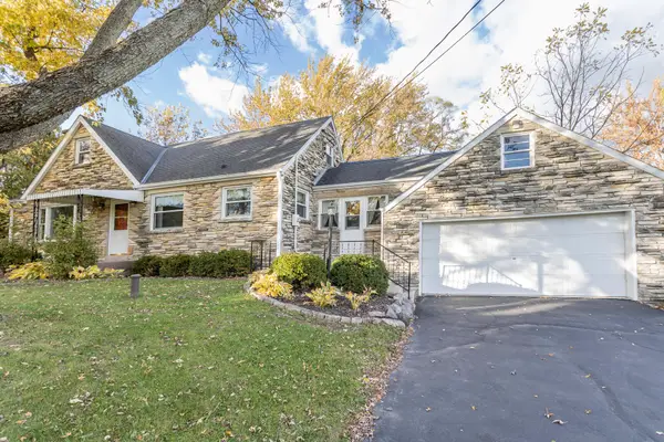 N72W16944 Good Hope Rd, Menomonee Falls, WI 53051