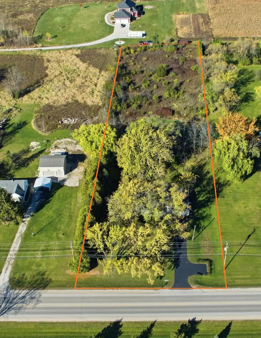 N72W16944 Good Hope Rd, Menomonee Falls, WI 53051 - Image #2