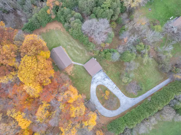 15410 J P Ln, Meeme, WI 53042