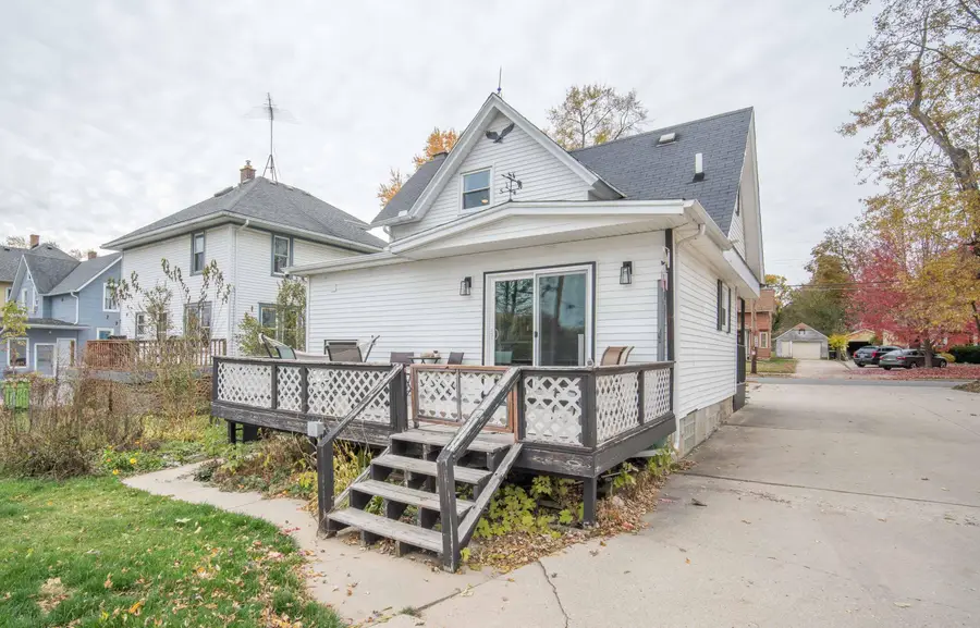 416 S Main St, Hartford, WI 53027 - Image #2