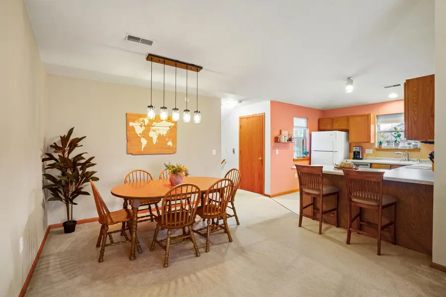 18425 Emerald Dr, Brookfield, WI 53045 - Image #3