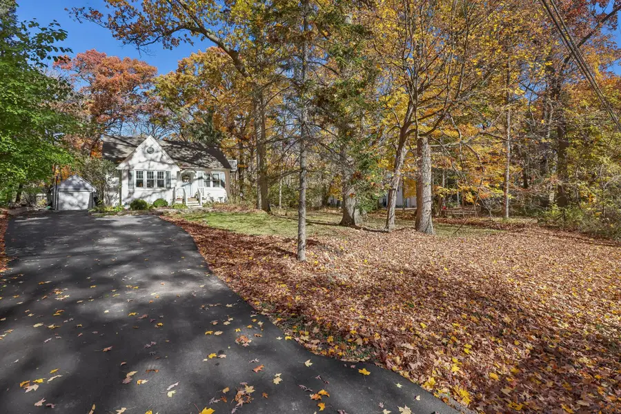 13008 W Meadow Ln, New Berlin, WI 53151 - Image #2