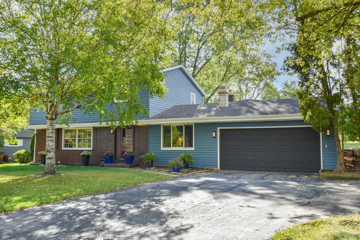 641 W Fairy Chasm Rd, Bayside, WI 53217 - Image #1