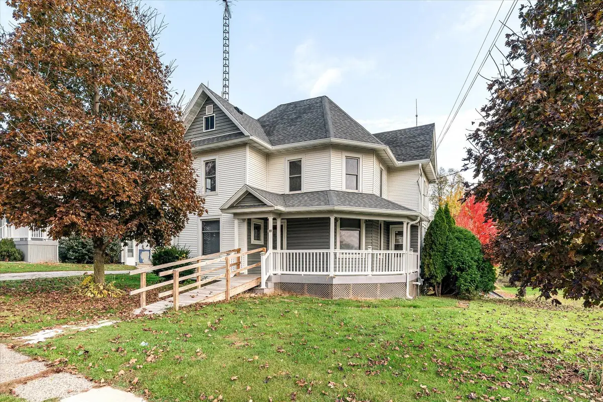 400 N Main St, Patch Grove, WI 53817 - Image #1