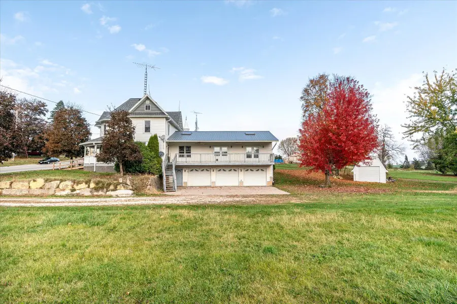 400 N Main St, Patch Grove, WI 53817 - Image #2