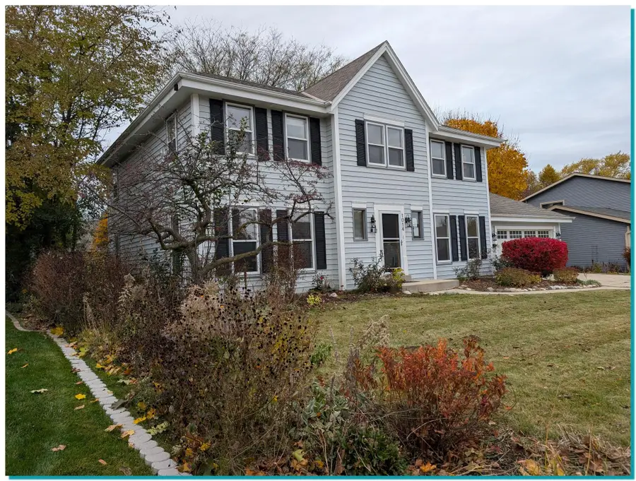 1014 Cottonwood Ct, West Bend, WI 53095 - Image #2