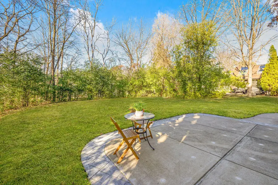 3975 S 119th St, Greenfield, WI 53228 - Image #2