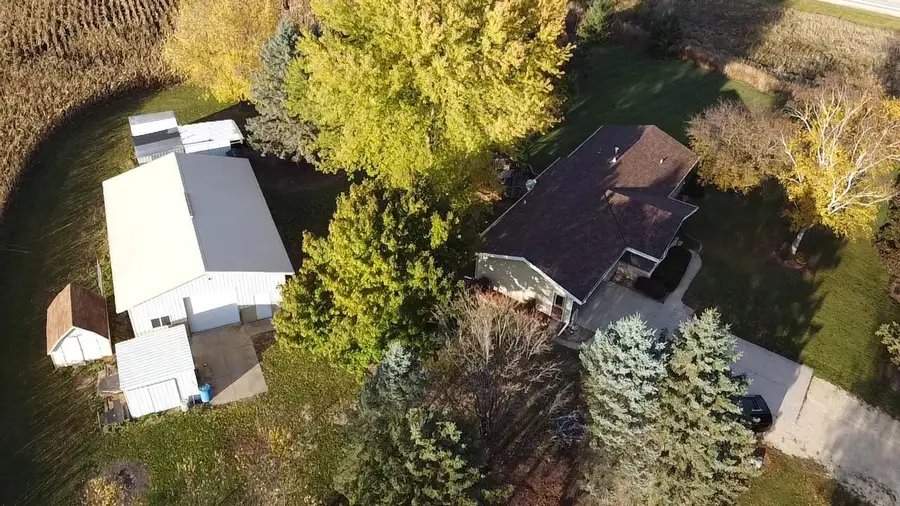 2824 W Fox Rd, Neosho, WI 53059 - Image #3