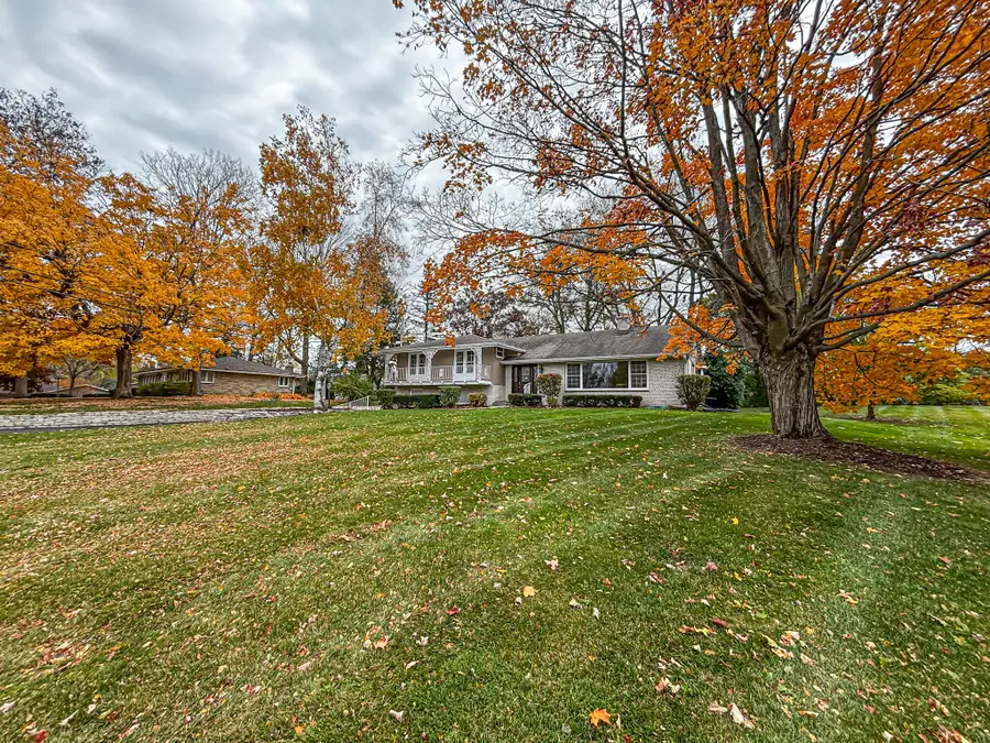 18205 Redvere Dr, Brookfield, WI 53045 - Image #3