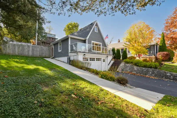 30131 Arrow Dr, Burlington, WI 53105