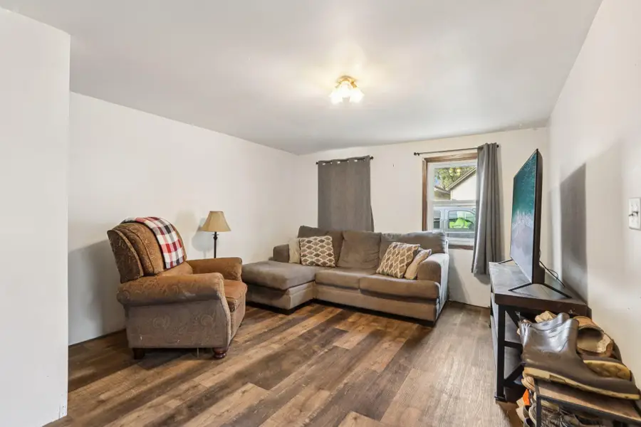 119 Emerald St, Watertown, WI 53098 - Image #2