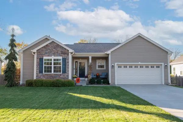 1305 S Elm Grove Rd, Brookfield, WI 53005