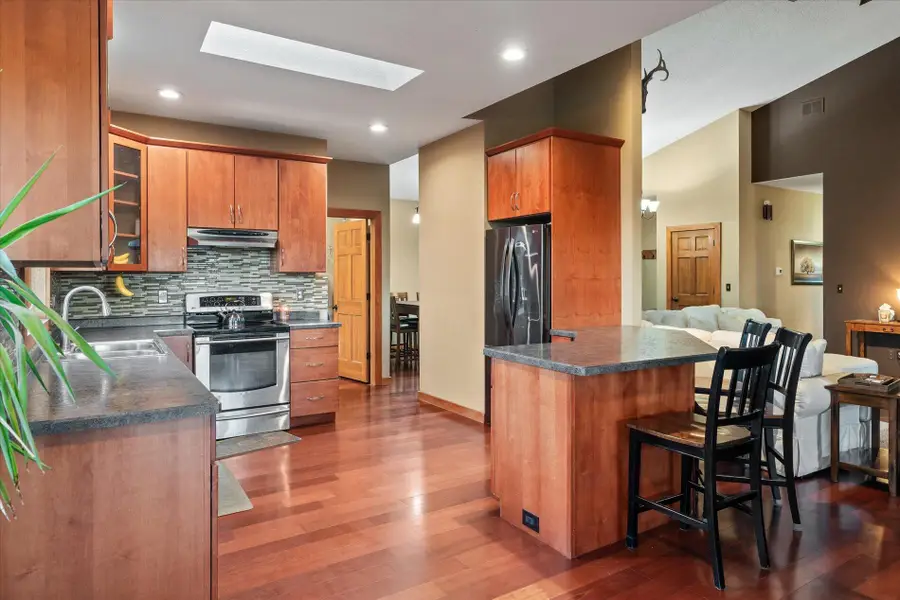 726 4th St N, La Crescent, MN 55947 - Image #3