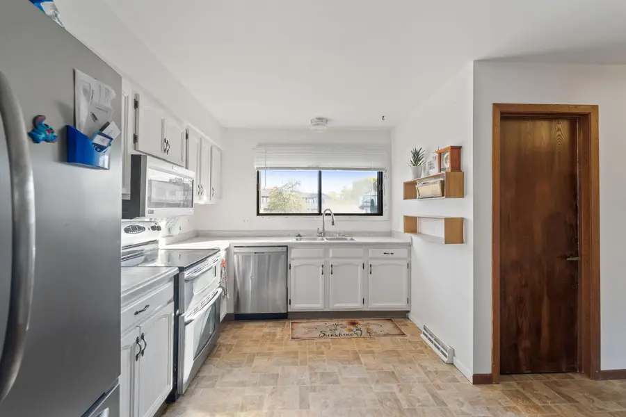 5742 Cambridge Cir, Mount Pleasant, WI 53406 - Image #3