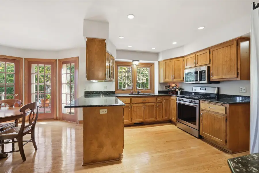 1010 S Wayfare Trl, Summit, WI 53066 - Image #3