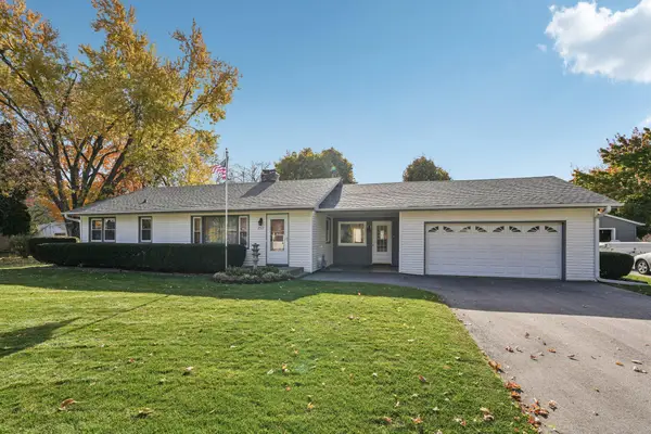 711 Lisbon Rd, Oconomowoc, WI 53066