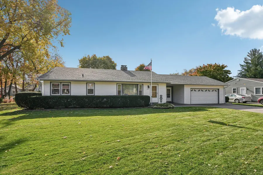 711 Lisbon Rd, Oconomowoc, WI 53066 - Image #3