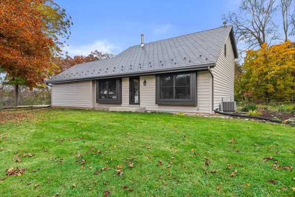31037 Grand Dr, Waterford, WI 53185
