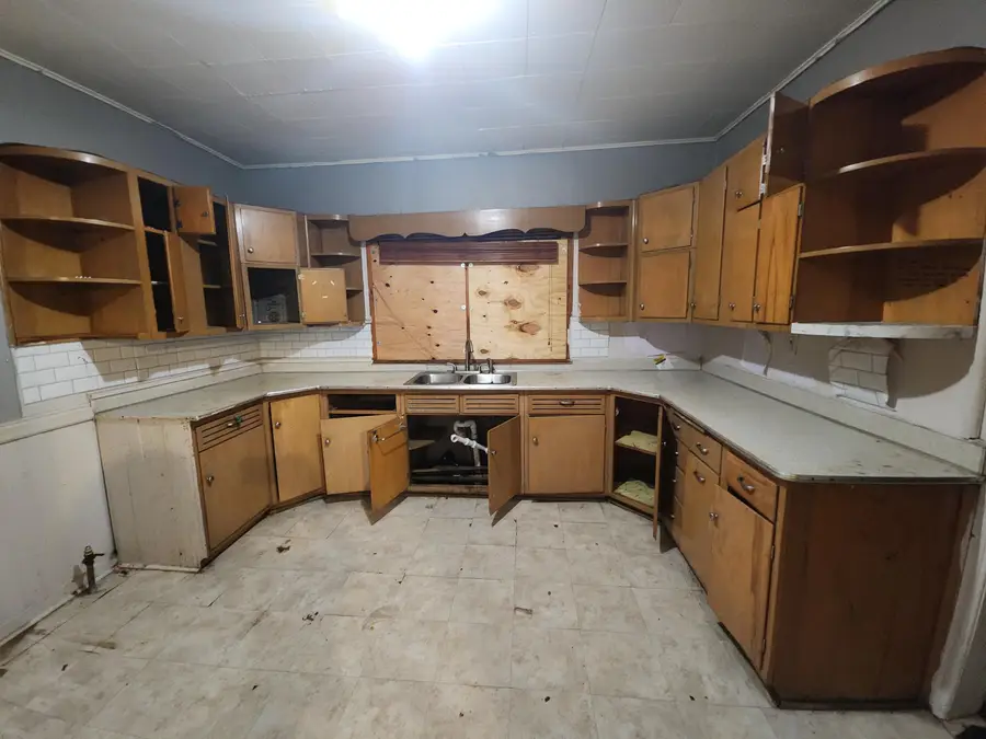 2174 S 14th St, Milwaukee, WI 53215 - Image #3