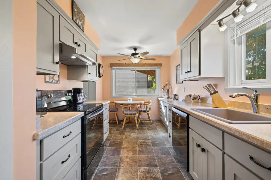 5632 Cambridge Ln, Mount Pleasant, WI 53406 - Image #2