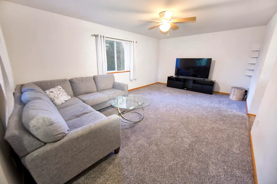 104 Mallard Cir, Beaver Dam, WI 53916 - Image #3