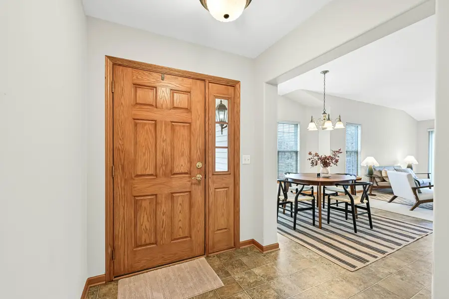 N57W24116 N Sycamore Cir, Sussex, WI 53089 - Image #3