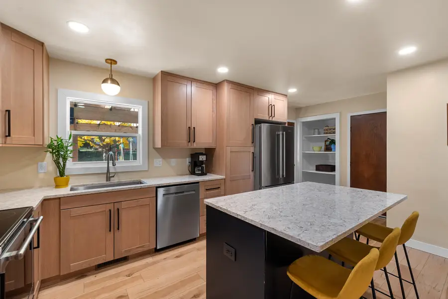 1516 Center St, Watertown, WI 53098 - Image #3