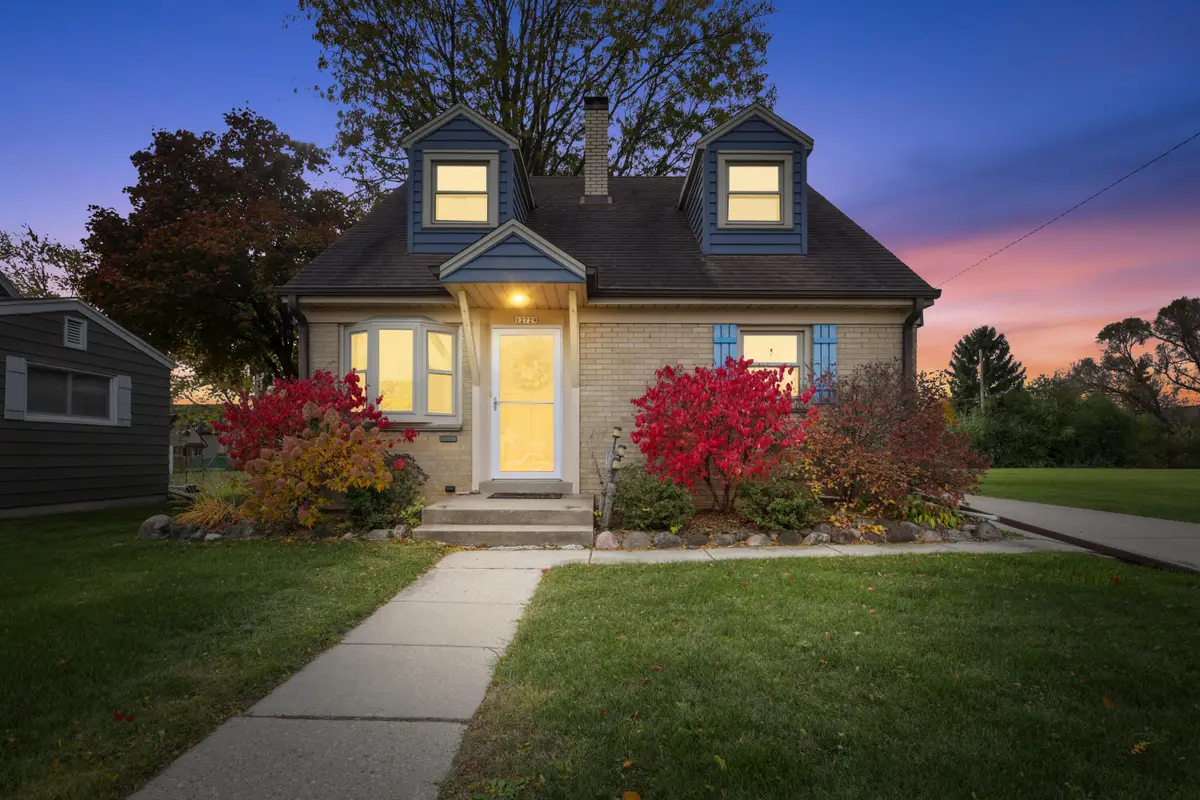 12729 W Derby Pl, Butler, WI 53007 - Image #1