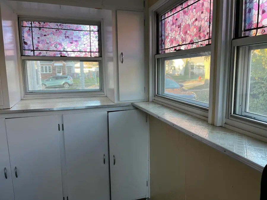 1425 E Van Beck Ave, Milwaukee, WI 53207 - Image #2