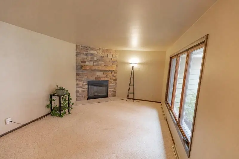 4412 Just Ct, Manitowoc, WI 54220 - Image #2