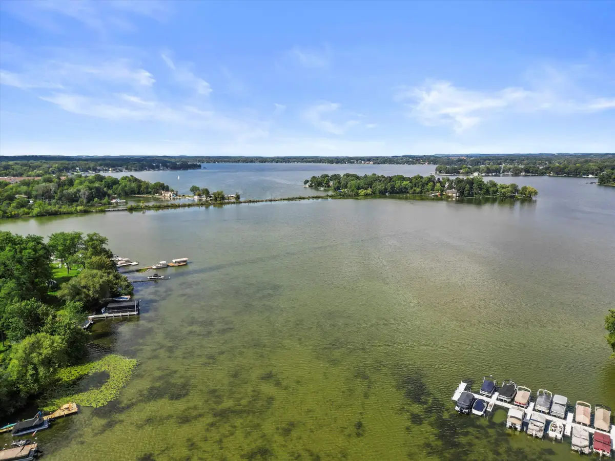 208 Maple Ter, Oconomowoc, WI 53066 - Image #1