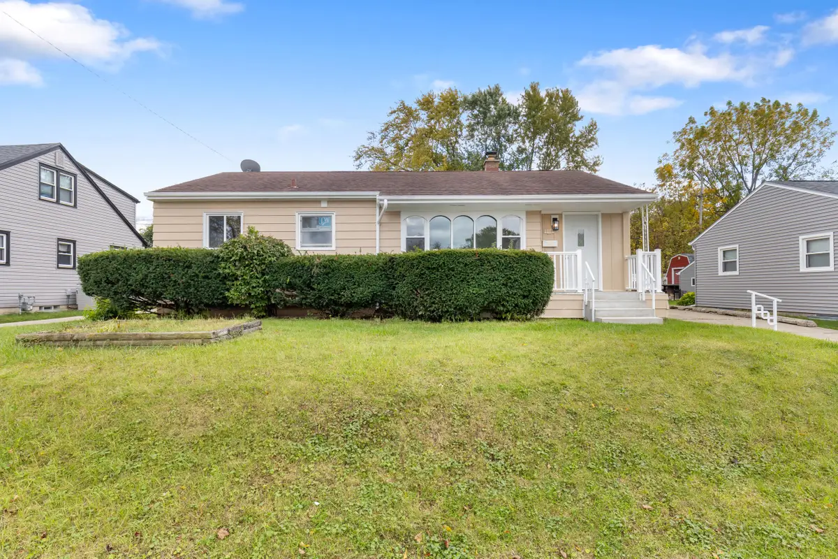 1217 Blake Ave, South Milwaukee, WI 53172 - Image #1