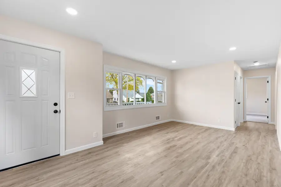 1217 Blake Ave, South Milwaukee, WI 53172 - Image #3