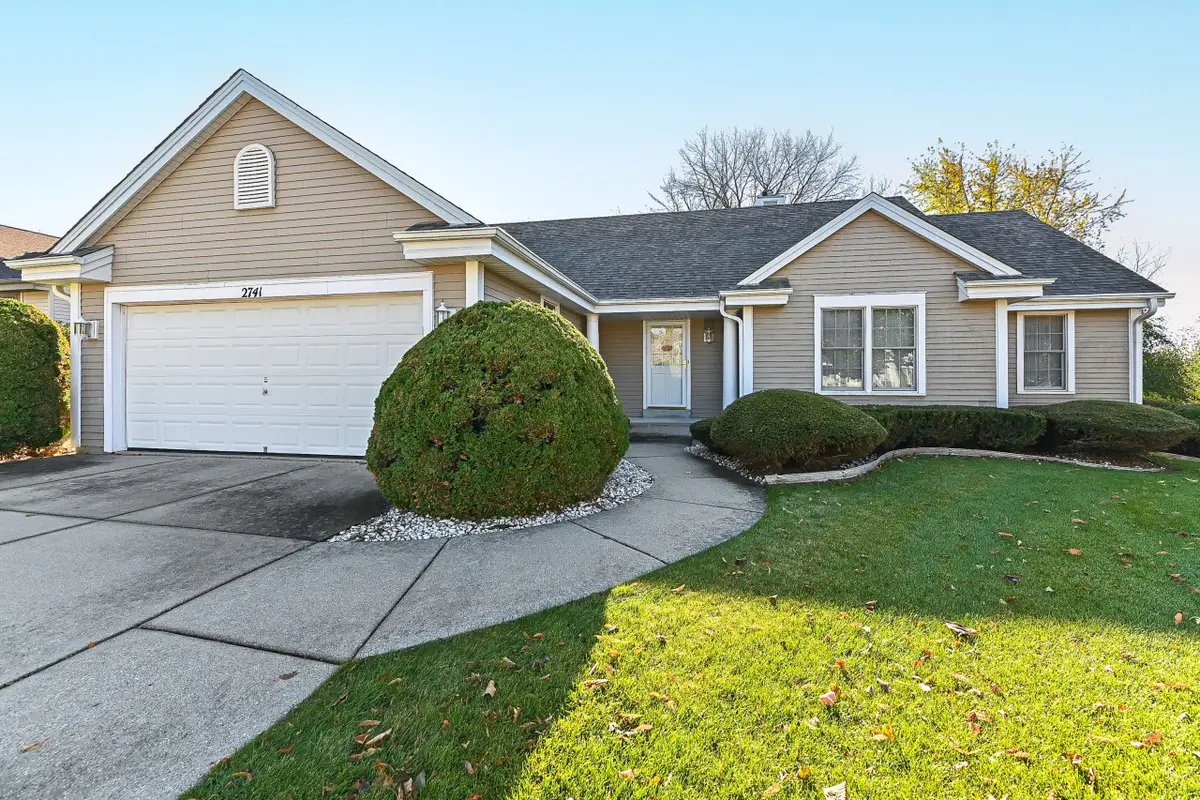 2741 Brighton Dr, Waukesha, WI 53188 - Image #1