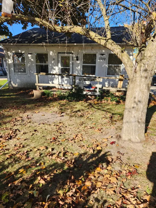 1732 Kremer Ave, Caledonia, WI 53402